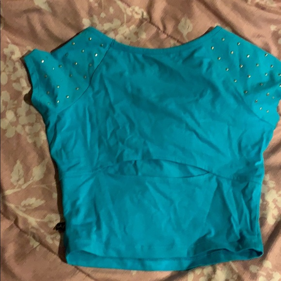 Two Tops - Picture 3 of 5